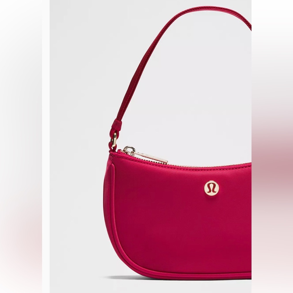 Lulu Lemon City Essentials Mini Shoulder Bag 1L - Picture 4 of 13